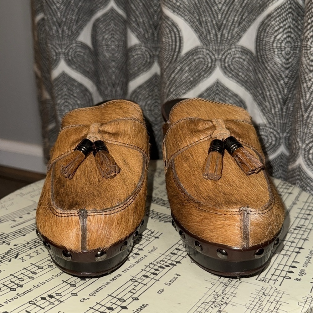 Stuart Weitzman Pony Hair Tassel Heeled Mules SZ 7.5 - Picture 3 of 11